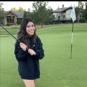 Meet your Posher, Desiree